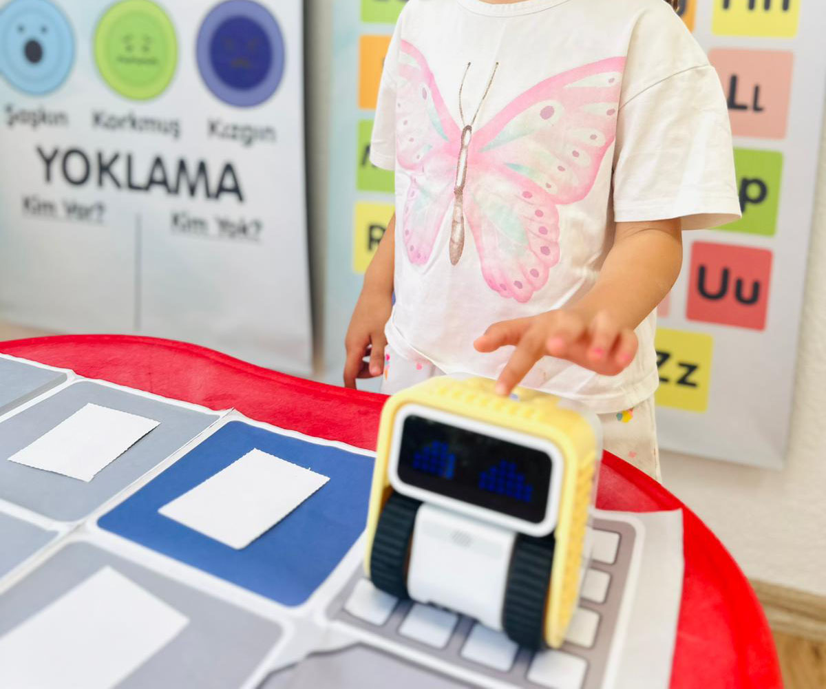 Didim’de Geleceğin Eğitimi: Meraklı Koala’da Z-Bot ile Tanışın!